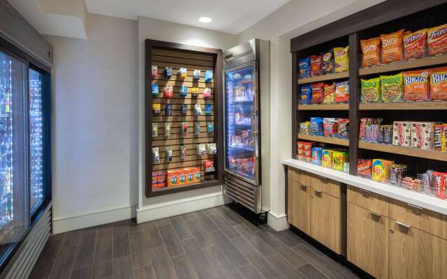 La Quinta Inn & Suites by Wyndham Atlanta Airport North