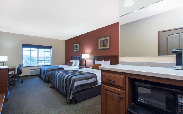 Best Western Plus Appleton Airport/Mall Hotel