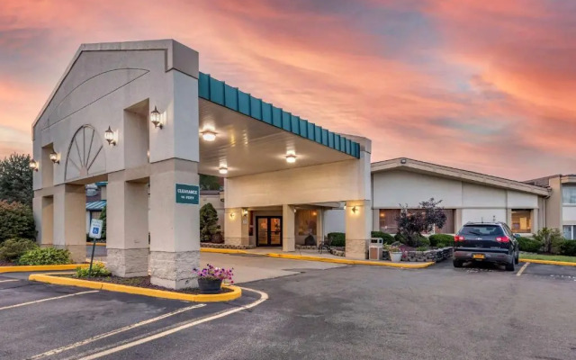 Quality Inn & Suites Vestal Binghamton