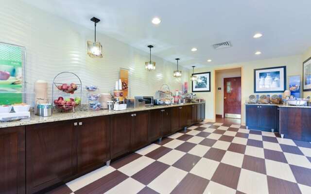 Hampton Inn & Suites Valley Forge/Oaks