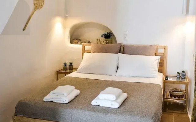 Whitelist Studio 1 in Mykonos Town
