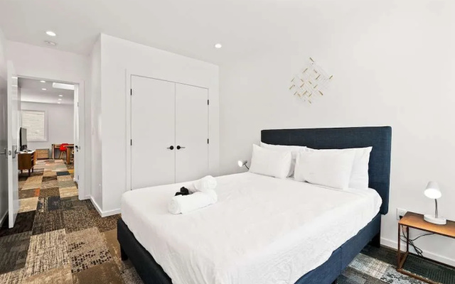 Girard Apartment