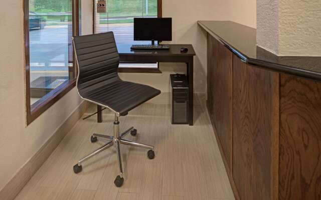 Super 8 by Wyndham Omaha I-80 West