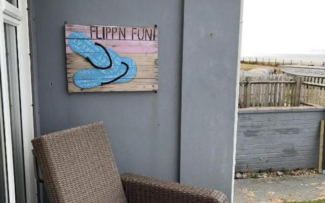 Sea Facing 2Bd Terraced Home - Peacehaven