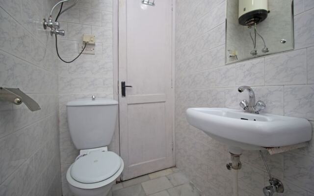 OYO 9331 Hotel White House