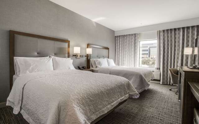Hampton Inn & Suites North Dallas Central Expy