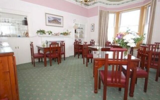 Straven Guest House