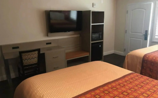 Presidio Parkway Inn