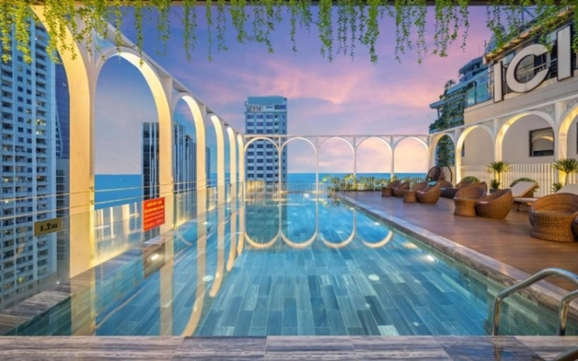 Golden Lotus Luxury Hotel Da Nang