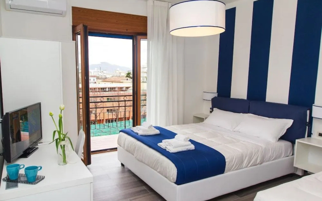 Sea Room Sorrento