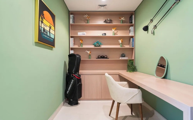 KeyRock Living -  Luxe Escape with Pool