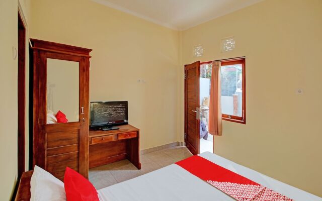 OYO 92952 Nirmala Guest House