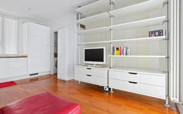 Corso Lodi Courtyard Studio