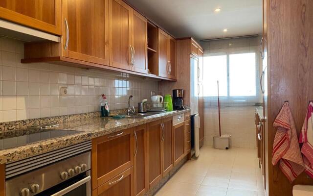 Spacious & sunny ground floor apartment close to Puerto Banus