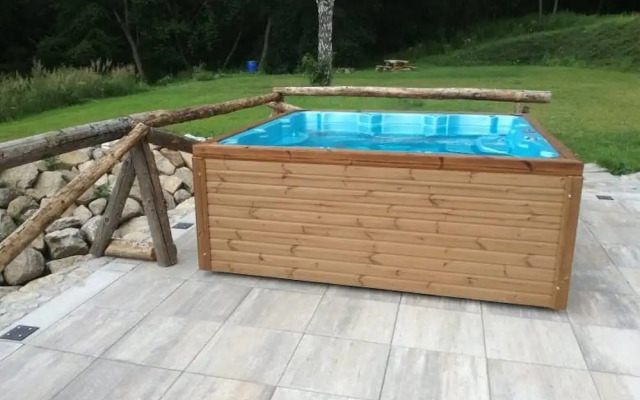 Villa in Prague With Jacuzzi