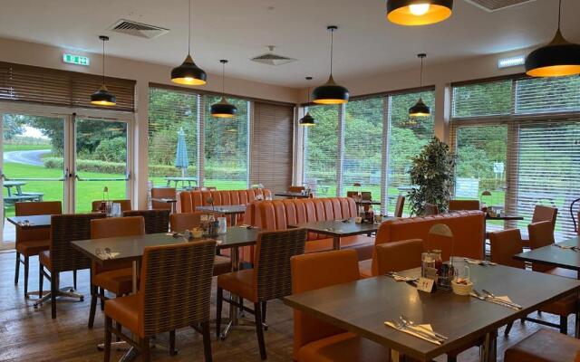 The Lodge At Perth Racecourse