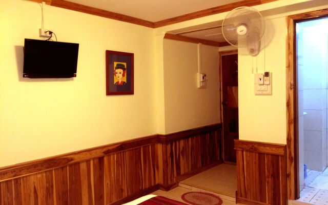 Apple Guesthouse