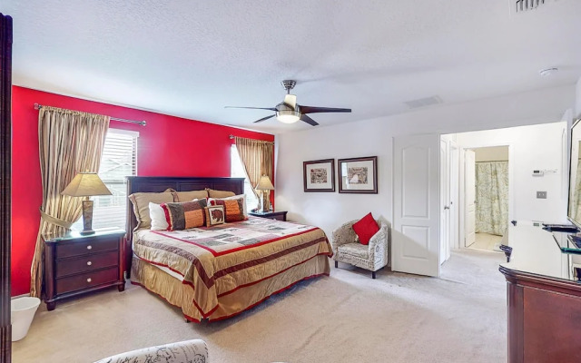 Fantastic Cypress Pointe Vacation Home