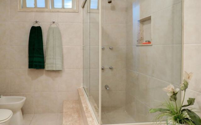 LinkHouse Stunning Floor Ipanema 4-BDR Y1-0029
