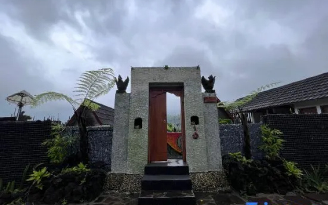 Volcano Cabin Batur RedPartner
