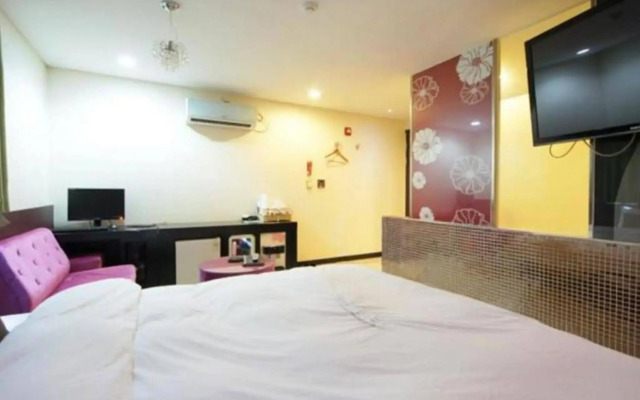 Iris Motel
