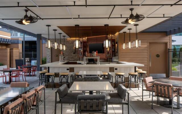 Epicurean Atlanta, Autograph Collection