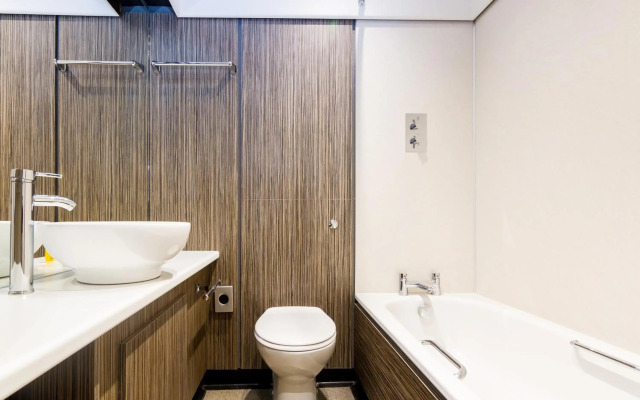 White Hart Hotel & Apartments