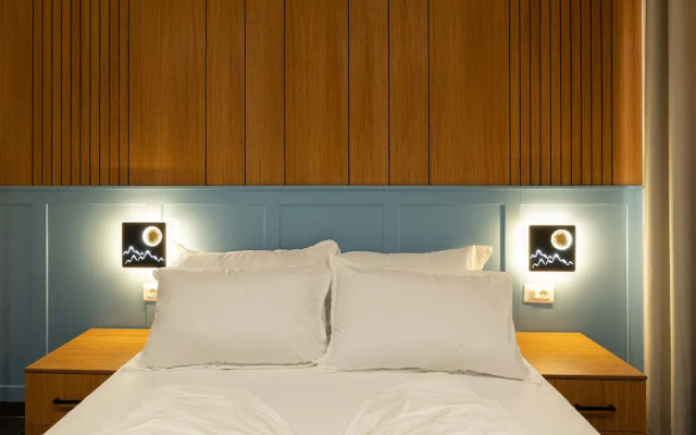 Aglon Twin's Hotel