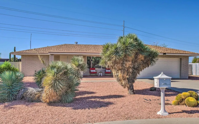 Pet-friendly Arizona Escape: Golf & Hike Nearby!