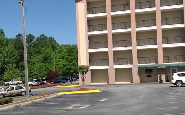 Savannah Suites-Chamblee