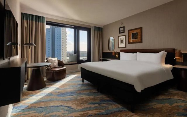 Haven Hotel Rotterdam, Curio Collection by Hilton