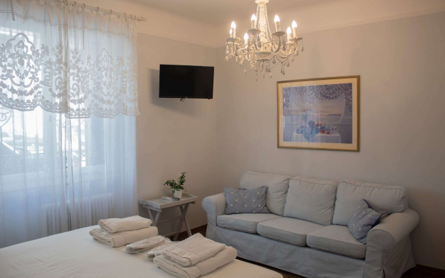 The Koukaki Residence
