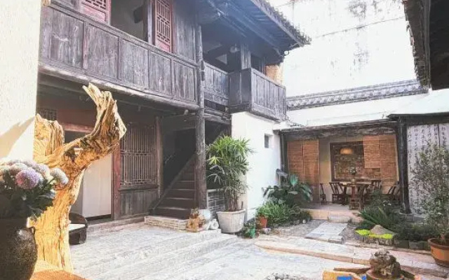 Qingpu · 33 Courtyard (Jianshui Ancient City Chaoyang Tower)