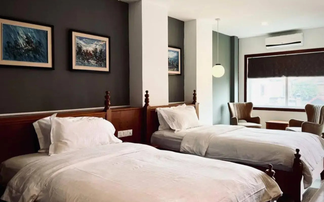 Point Boutique Hotel