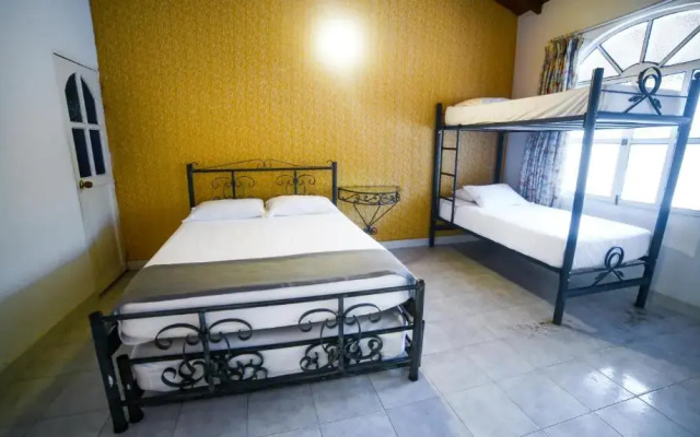 Portón de Occidente by Bernalo Hotels