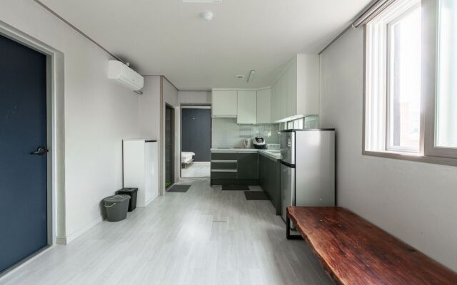 Gongju Ein Haus 2