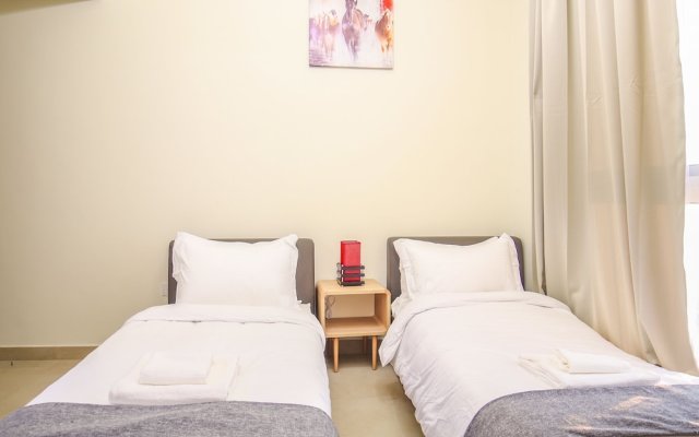 2 Bedroom Apartment- Azizi Plaza
