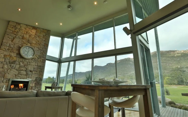 Ironstone Romantic Couples Retreat