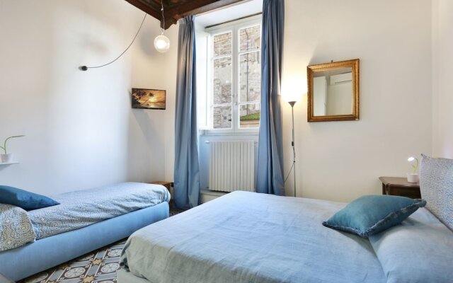 B&B Pergola House