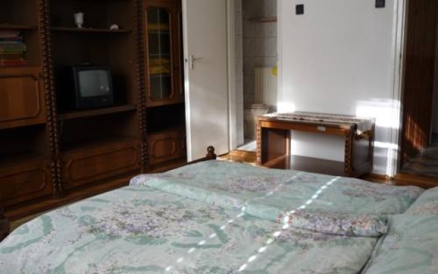 Attila Apartmanház