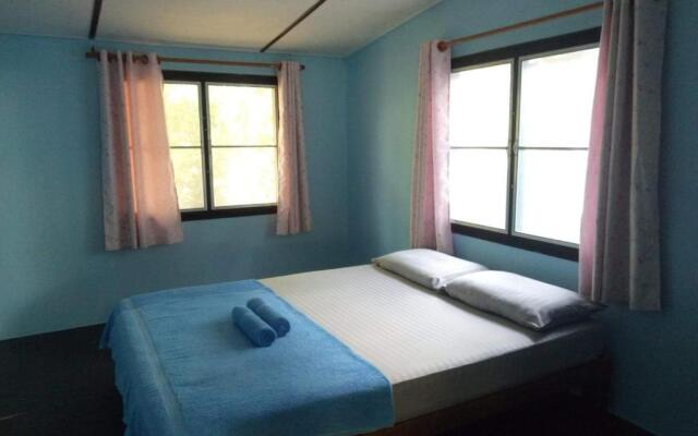 Ta Yai Homestay (ตา ยาย โฮมสเตย์)