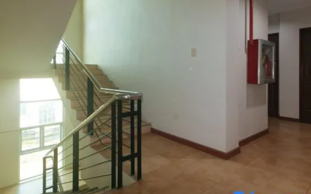 RedDoorz near Talisay District Hospital