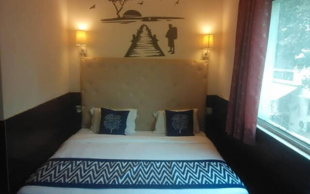 Hotel The Lazeez