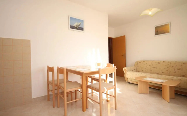 Apartments with a parking space Seget Vranjica, Trogir - 8507