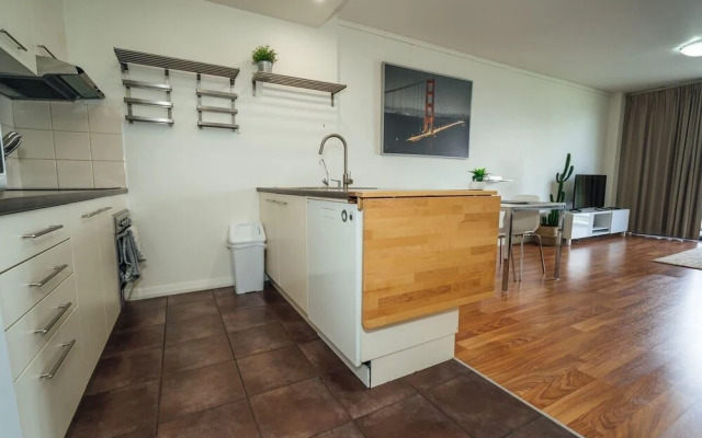 Oak on Ebenezer - Heart of the East End - Free - Wifi