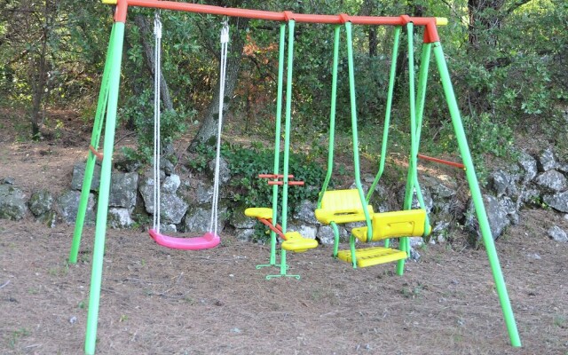 Charming Villa in Callas With Private Swimming Pool