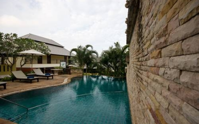Warika Place Hotel