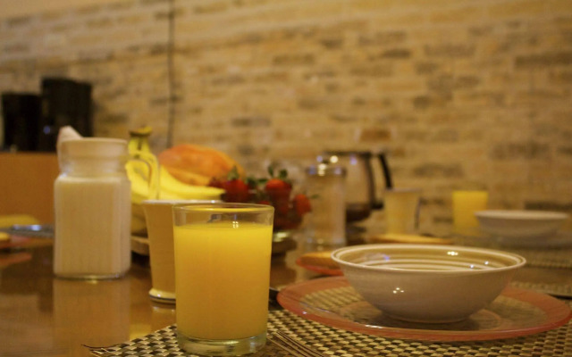 Residencia Los Angeles Bed & Breakfast