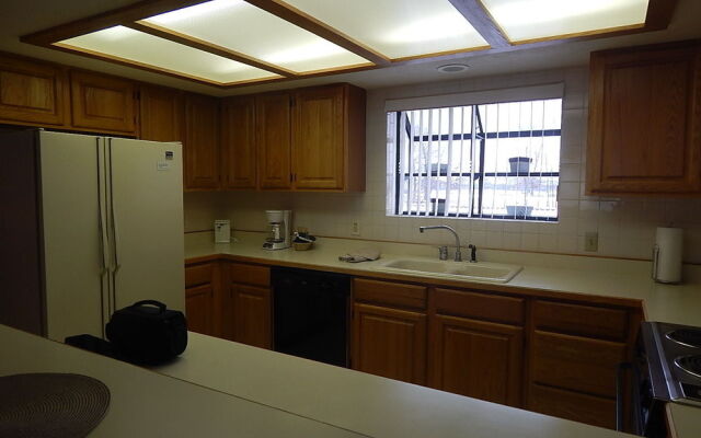 Four Seasons Racquet Club Condominiums