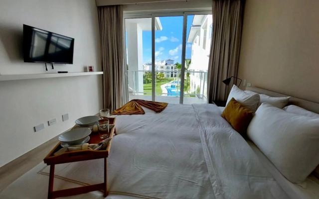 Unique Pool & Golf view retreat 1BR at Cana Pearl